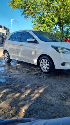 FORD KA 1.0 TI-VCT FLEX TECNO MANUAL FORD KA 1.0 TI-VCT FLEX TECNO MANUAL